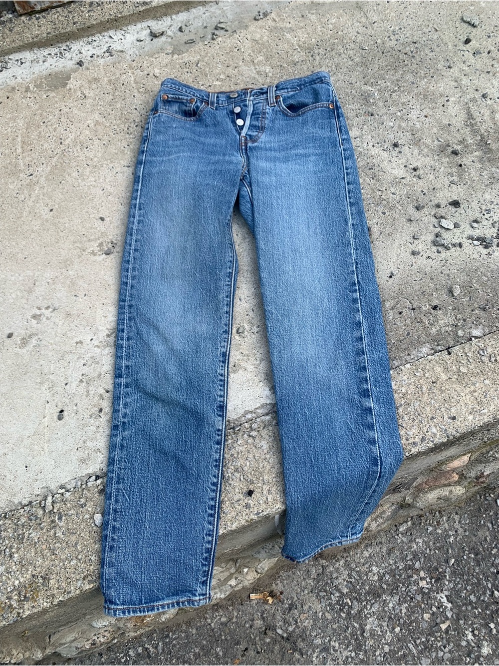 Levi's 501 Premium– W24 L28 – Classic Medium Wash